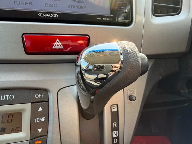 ステラ カスタムＲ　保証１年　修復歴無し　走行２．２万ｋ　ＳＤナビ　フルセグＴＶ　Ｂｌｕｅｔｏｏｔｈ　ＥＴＣ　スマートキー　業者内装クリーニング　ＣＶＴ　ブリヂストン夏タイヤ　タイミングチェーンエンジン　ＵＳＢ音楽接続（25枚目）