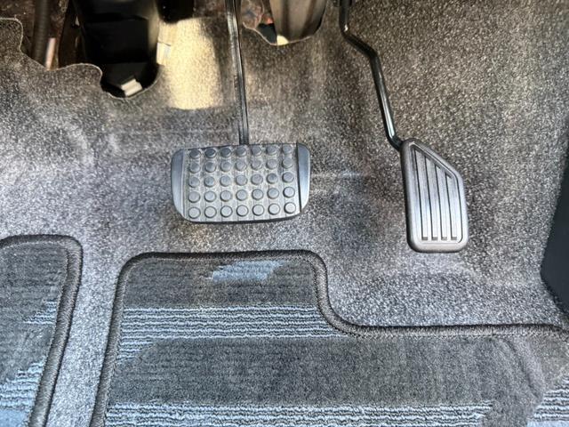 ステラ カスタムＲ　保証１年　修復歴無し　走行２．２万ｋ　ＳＤナビ　フルセグＴＶ　Ｂｌｕｅｔｏｏｔｈ　ＥＴＣ　スマートキー　業者内装クリーニング　ＣＶＴ　ブリヂストン夏タイヤ　タイミングチェーンエンジン　ＵＳＢ音楽接続（45枚目）