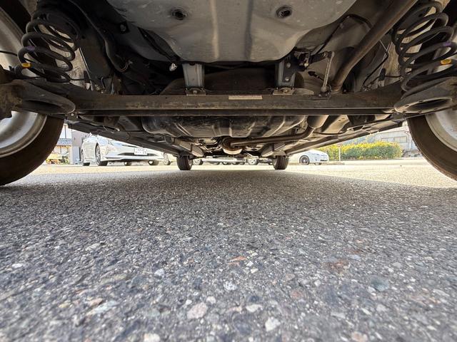 ステラ カスタムＲ　保証１年　修復歴無し　走行２．２万ｋ　ＳＤナビ　フルセグＴＶ　Ｂｌｕｅｔｏｏｔｈ　ＥＴＣ　スマートキー　業者内装クリーニング　ＣＶＴ　ブリヂストン夏タイヤ　タイミングチェーンエンジン　ＵＳＢ音楽接続（59枚目）