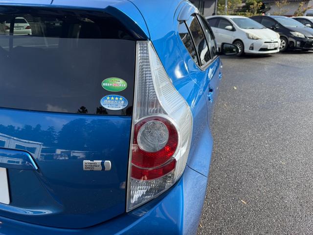 アクア Ｓ　保証１年　修復歴無し　走行３．７万キロ　ディーラー点検記録簿　ＳＤナビ　Ｂｌｕｅｔｏｏｔｈ　ワンセグＴＶ　車両取説　業者内装クリーニング　スマートキー　関東仕入サビ無　２０２２年製ブリヂストン夏タイヤ（64枚目）