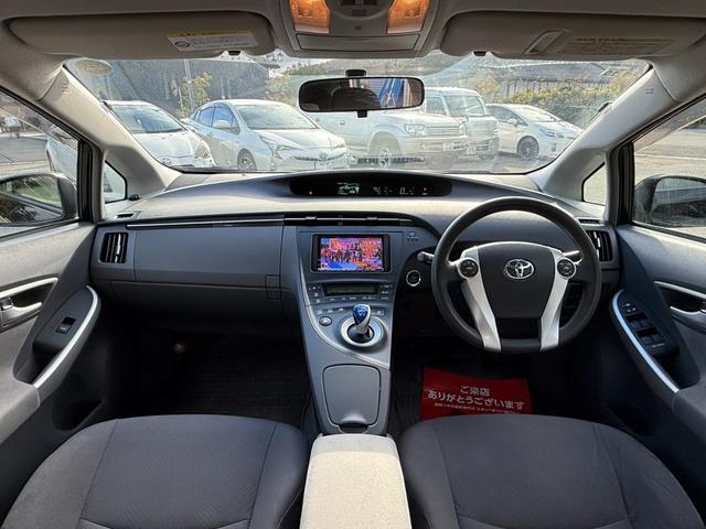 プリウス Ｓ　ハイブリッドバッテリーリビルト交換済　保証１年　修復歴無し　ディーラー点検車　ＨＤＤナビ　フルセグＴＶ　ＥＴＣ　寒冷地仕様　エンジンスターター　車両取説　業者内装クリーニング　スマートキー２つ（17枚目）