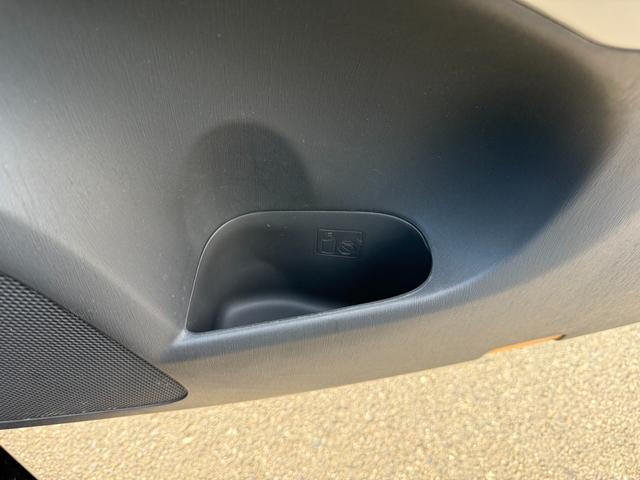 プリウス Ｓ　ハイブリッドバッテリーリビルト交換済　保証１年　修復歴無し　ディーラー点検車　ＨＤＤナビ　フルセグＴＶ　ＥＴＣ　寒冷地仕様　エンジンスターター　車両取説　業者内装クリーニング　スマートキー２つ（32枚目）