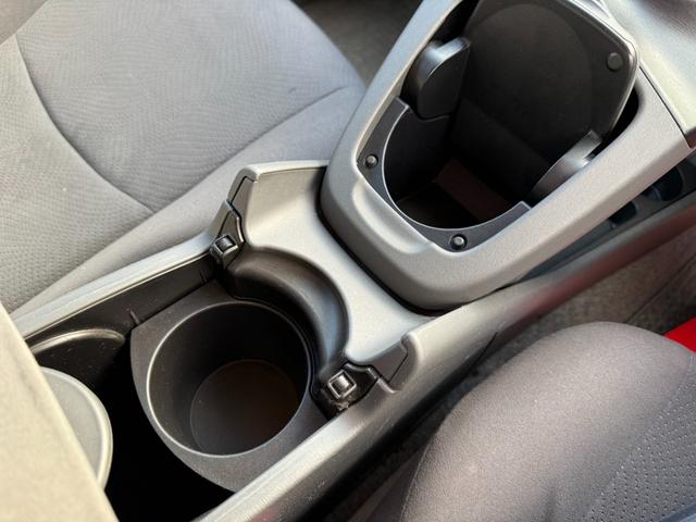 プリウス Ｓ　ハイブリッドバッテリーリビルト交換済　保証１年　修復歴無し　ディーラー点検車　ＨＤＤナビ　フルセグＴＶ　ＥＴＣ　寒冷地仕様　エンジンスターター　車両取説　業者内装クリーニング　スマートキー２つ（34枚目）