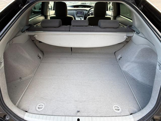 プリウス Ｓ　ハイブリッドバッテリーリビルト交換済　保証１年　修復歴無し　ディーラー点検車　ＨＤＤナビ　フルセグＴＶ　ＥＴＣ　寒冷地仕様　エンジンスターター　車両取説　業者内装クリーニング　スマートキー２つ（54枚目）