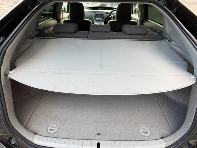 プリウス Ｓ　ハイブリッドバッテリーリビルト交換済　保証１年　修復歴無し　ディーラー点検車　ＨＤＤナビ　フルセグＴＶ　ＥＴＣ　寒冷地仕様　エンジンスターター　車両取説　業者内装クリーニング　スマートキー２つ（55枚目）