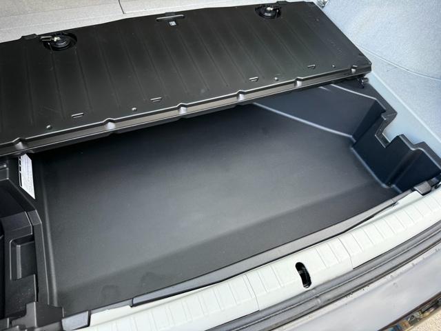 プリウス Ｓ　ハイブリッドバッテリーリビルト交換済　保証１年　修復歴無し　ディーラー点検車　ＨＤＤナビ　フルセグＴＶ　ＥＴＣ　寒冷地仕様　エンジンスターター　車両取説　業者内装クリーニング　スマートキー２つ（58枚目）