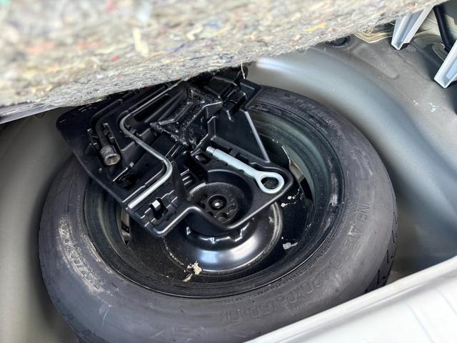 プリウス Ｓ　ハイブリッドバッテリーリビルト交換済　保証１年　修復歴無し　ディーラー点検車　ＨＤＤナビ　フルセグＴＶ　ＥＴＣ　寒冷地仕様　エンジンスターター　車両取説　業者内装クリーニング　スマートキー２つ（59枚目）