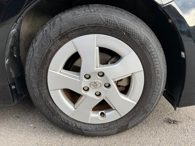 プリウス Ｓ　ハイブリッドバッテリーリビルト交換済　保証１年　修復歴無し　ディーラー点検車　ＨＤＤナビ　フルセグＴＶ　ＥＴＣ　寒冷地仕様　エンジンスターター　車両取説　業者内装クリーニング　スマートキー２つ（61枚目）
