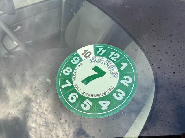 プリウス Ｓ　ハイブリッドバッテリーリビルト交換済　保証１年　修復歴無し　ディーラー点検車　ＨＤＤナビ　フルセグＴＶ　ＥＴＣ　寒冷地仕様　エンジンスターター　車両取説　業者内装クリーニング　スマートキー２つ（67枚目）