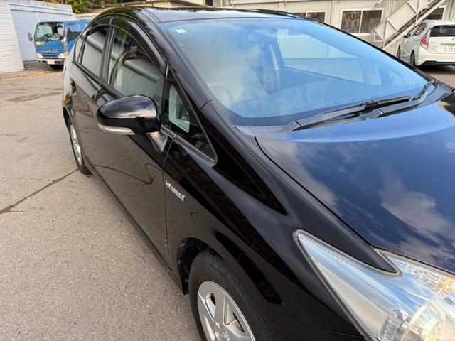 プリウス Ｓ　ハイブリッドバッテリーリビルト交換済　保証１年　修復歴無し　ディーラー点検車　ＨＤＤナビ　フルセグＴＶ　ＥＴＣ　寒冷地仕様　エンジンスターター　車両取説　業者内装クリーニング　スマートキー２つ（72枚目）