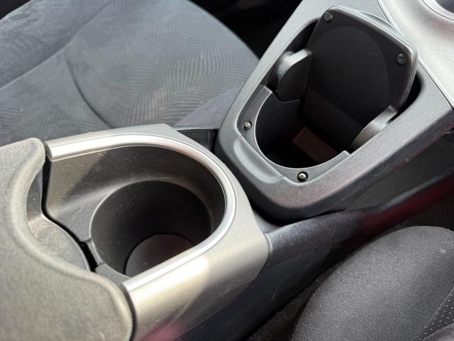 プリウス Ｓ　保証１年　修復歴無し　後期型　走行９．３万ｋ　ディーラー点検車　ＳＤナビ　ＡＵＸ　ワンセグＴＶ　バックカメラ　ＥＴＣ　車両取説　業者内装クリーニング　スマートキー　２０２１年製ダンロップスタッドレス（35枚目）