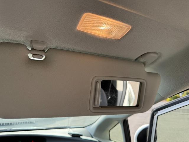 プリウス Ｓ　保証１年　修復歴無し　後期型　走行９．３万ｋ　ディーラー点検車　ＳＤナビ　ＡＵＸ　ワンセグＴＶ　バックカメラ　ＥＴＣ　車両取説　業者内装クリーニング　スマートキー　２０２１年製ダンロップスタッドレス（37枚目）