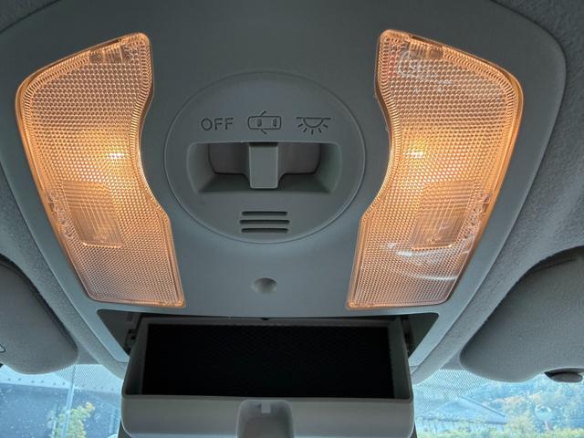 プリウス Ｓ　保証１年　修復歴無し　後期型　走行９．３万ｋ　ディーラー点検車　ＳＤナビ　ＡＵＸ　ワンセグＴＶ　バックカメラ　ＥＴＣ　車両取説　業者内装クリーニング　スマートキー　２０２１年製ダンロップスタッドレス（39枚目）