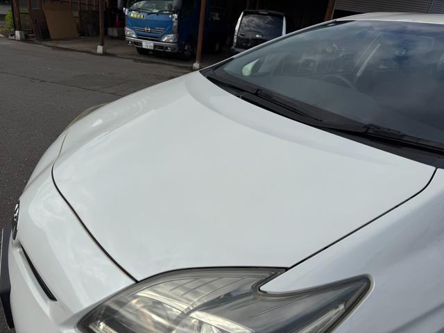 プリウス Ｓ　保証１年　修復歴無し　後期型　走行９．３万ｋ　ディーラー点検車　ＳＤナビ　ＡＵＸ　ワンセグＴＶ　バックカメラ　ＥＴＣ　車両取説　業者内装クリーニング　スマートキー　２０２１年製ダンロップスタッドレス（74枚目）