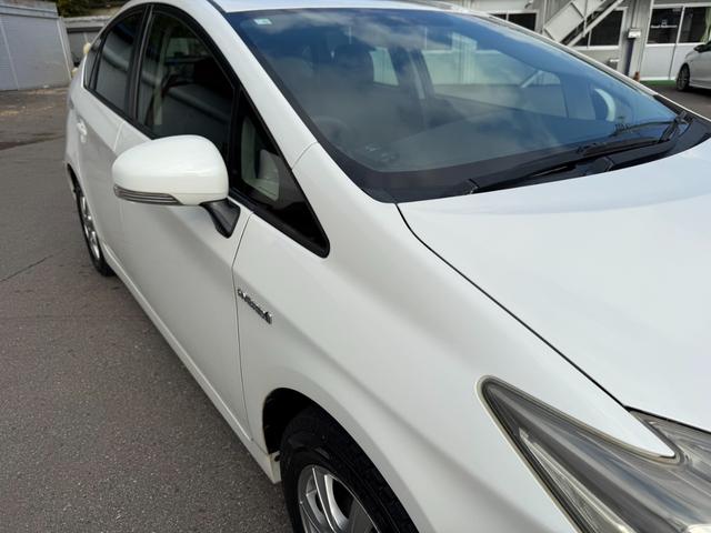 プリウス Ｓ　保証１年　修復歴無し　後期型　走行９．３万ｋ　ディーラー点検車　ＳＤナビ　ＡＵＸ　ワンセグＴＶ　バックカメラ　ＥＴＣ　車両取説　業者内装クリーニング　スマートキー　２０２１年製ダンロップスタッドレス（75枚目）