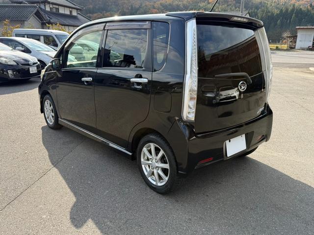 黒色でお探しの方も多いと思います。