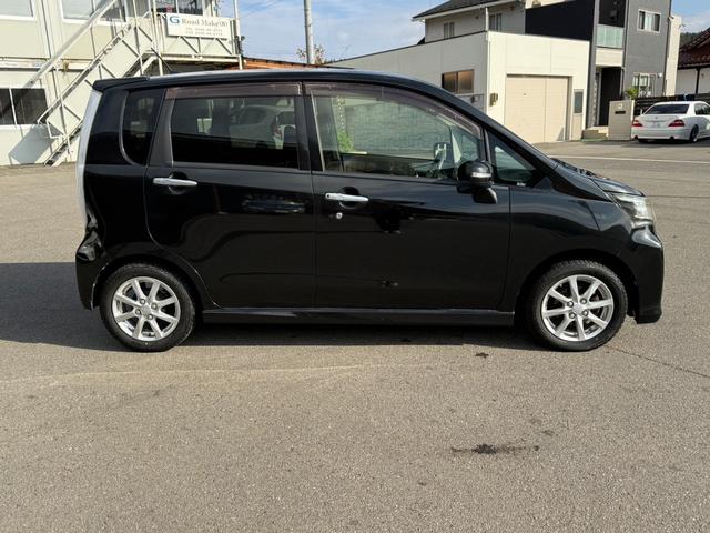 横も小傷こそありますが、目立つ傷などございませんでした。