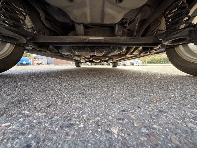 下回りも少々茶色い部分こそありますが、まだまだ走行に影響のあるようなサビはありませんでした！