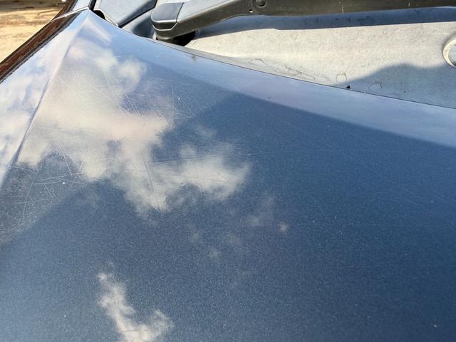 ボンネットにも薄い線キズがありました。それではお問い合わせをお待ちしております！