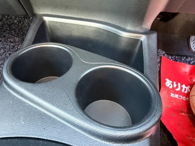 アクア Ｓ　保証１年　修復歴無し　走行２．３万キロ　定期点検記録簿　ＳＤナビ　Ｂｌｕｅｔｏｏｔｈ　ワンセグＴＶ　バックカメラ　車両取説　業者内装クリーニング　スマートキー　関東仕入サビ無　プッシュスタート（34枚目）