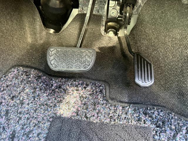 アクア Ｓ　保証１年　修復歴無し　走行２．３万キロ　定期点検記録簿　ＳＤナビ　Ｂｌｕｅｔｏｏｔｈ　ワンセグＴＶ　バックカメラ　車両取説　業者内装クリーニング　スマートキー　関東仕入サビ無　プッシュスタート（45枚目）