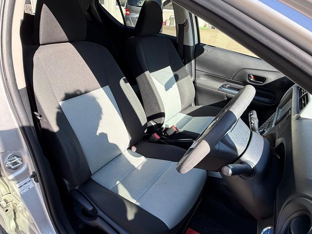 アクア Ｓ　保証１年　修復歴無し　走行２．３万キロ　定期点検記録簿　ＳＤナビ　Ｂｌｕｅｔｏｏｔｈ　ワンセグＴＶ　バックカメラ　車両取説　業者内装クリーニング　スマートキー　関東仕入サビ無　プッシュスタート（46枚目）