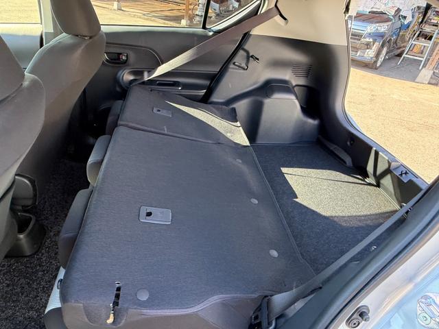 アクア Ｓ　保証１年　修復歴無し　走行２．３万キロ　定期点検記録簿　ＳＤナビ　Ｂｌｕｅｔｏｏｔｈ　ワンセグＴＶ　バックカメラ　車両取説　業者内装クリーニング　スマートキー　関東仕入サビ無　プッシュスタート（56枚目）