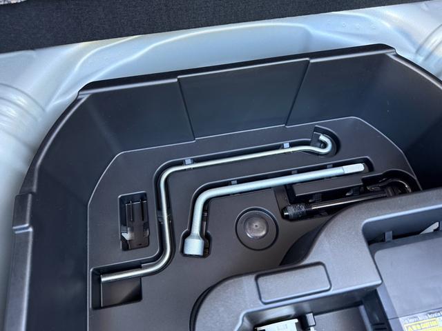 アクア Ｓ　保証１年　修復歴無し　走行２．３万キロ　定期点検記録簿　ＳＤナビ　Ｂｌｕｅｔｏｏｔｈ　ワンセグＴＶ　バックカメラ　車両取説　業者内装クリーニング　スマートキー　関東仕入サビ無　プッシュスタート（57枚目）