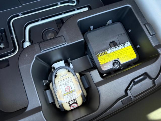 アクア Ｓ　保証１年　修復歴無し　走行２．３万キロ　定期点検記録簿　ＳＤナビ　Ｂｌｕｅｔｏｏｔｈ　ワンセグＴＶ　バックカメラ　車両取説　業者内装クリーニング　スマートキー　関東仕入サビ無　プッシュスタート（58枚目）