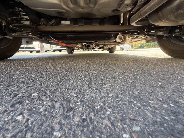 アクア Ｓ　保証１年　修復歴無し　走行２．３万キロ　定期点検記録簿　ＳＤナビ　Ｂｌｕｅｔｏｏｔｈ　ワンセグＴＶ　バックカメラ　車両取説　業者内装クリーニング　スマートキー　関東仕入サビ無　プッシュスタート（60枚目）