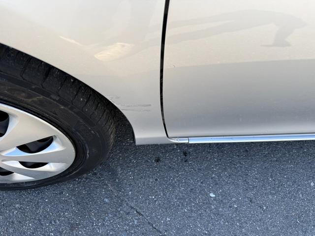 アクア Ｓ　保証１年　修復歴無し　走行２．３万キロ　定期点検記録簿　ＳＤナビ　Ｂｌｕｅｔｏｏｔｈ　ワンセグＴＶ　バックカメラ　車両取説　業者内装クリーニング　スマートキー　関東仕入サビ無　プッシュスタート（75枚目）