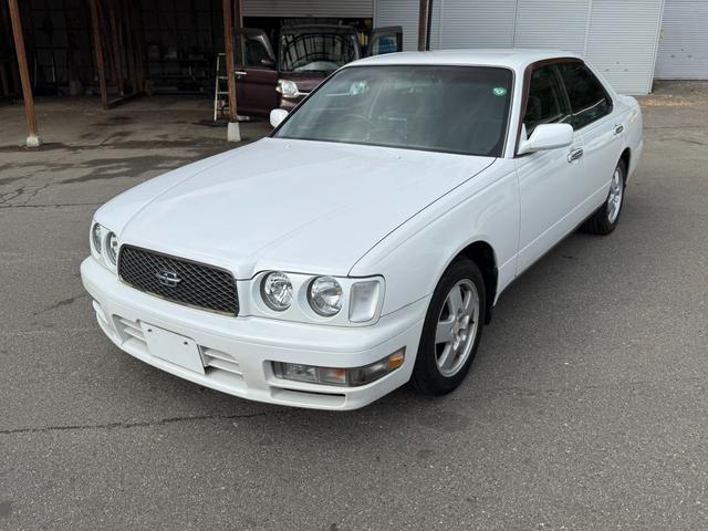 セドリック グランツーリスモアルティマスーパーハイキャス ターボ 修復歴無し 定期点検記録簿 VQ30エンジン ETC キーレス 社外ナビ 元関東登録車サビ無し 車両取説 業者内装クリーニング スペアキー ドラレコ 2022年製夏タイヤ パワーシート(3枚目)