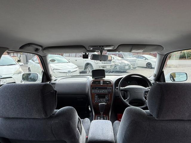 セドリック グランツーリスモアルティマスーパーハイキャス ターボ 修復歴無し 定期点検記録簿 VQ30エンジン ETC キーレス 社外ナビ 元関東登録車サビ無し 車両取説 業者内装クリーニング スペアキー ドラレコ 2022年製夏タイヤ パワーシート(7枚目)