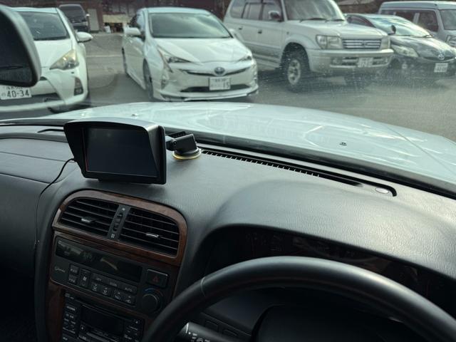 セドリック グランツーリスモアルティマスーパーハイキャス ターボ 修復歴無し 定期点検記録簿 VQ30エンジン ETC キーレス 社外ナビ 元関東登録車サビ無し 車両取説 業者内装クリーニング スペアキー ドラレコ 2022年製夏タイヤ パワーシート(18枚目)