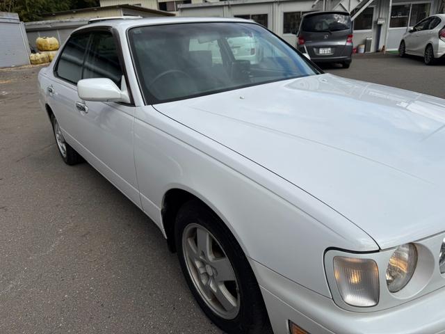 セドリック グランツーリスモアルティマスーパーハイキャス ターボ 修復歴無し 定期点検記録簿 VQ30エンジン ETC キーレス 社外ナビ 元関東登録車サビ無し 車両取説 業者内装クリーニング スペアキー ドラレコ 2022年製夏タイヤ パワーシート(69枚目)