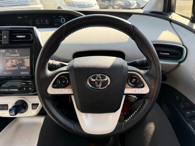 プリウス Ａ　保証１年　走行４．９万ｋ　ディーラー点検車　９インチＳＤナビ　Ｂｌｕｅｔｏｏｔｈ　ＴＶ　バックカメラ　ＥＴＣ　業者内装クリーニング　リチウムイオンＨＶ　ブリヂストン夏タイヤ　ドラレコ　関東仕入サビ無し（20枚目）