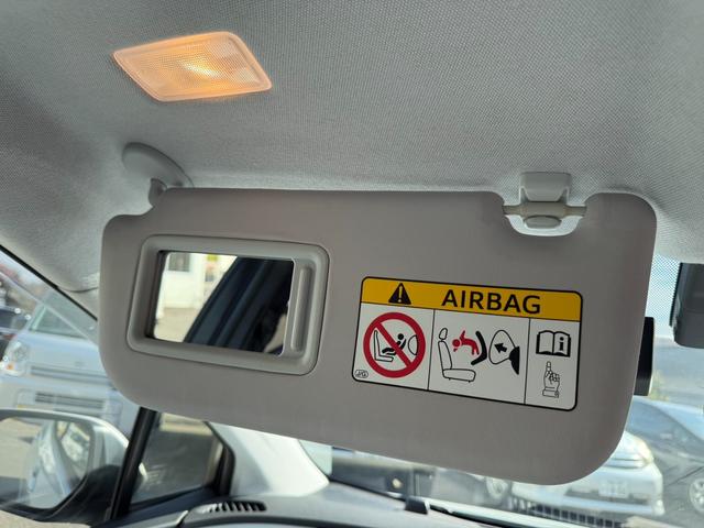 プリウス Ａ　保証１年　走行４．９万ｋ　ディーラー点検車　９インチＳＤナビ　Ｂｌｕｅｔｏｏｔｈ　ＴＶ　バックカメラ　ＥＴＣ　業者内装クリーニング　リチウムイオンＨＶ　ブリヂストン夏タイヤ　ドラレコ　関東仕入サビ無し（40枚目）