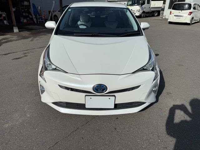 プリウス Ａ　保証１年　走行４．９万ｋ　ディーラー点検車　９インチＳＤナビ　Ｂｌｕｅｔｏｏｔｈ　ＴＶ　バックカメラ　ＥＴＣ　業者内装クリーニング　リチウムイオンＨＶ　ブリヂストン夏タイヤ　ドラレコ　関東仕入サビ無し（65枚目）