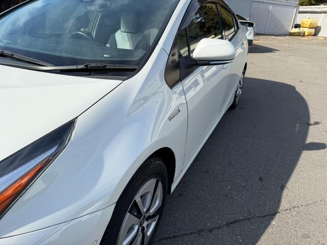 プリウス Ａ　保証１年　走行４．９万ｋ　ディーラー点検車　９インチＳＤナビ　Ｂｌｕｅｔｏｏｔｈ　ＴＶ　バックカメラ　ＥＴＣ　業者内装クリーニング　リチウムイオンＨＶ　ブリヂストン夏タイヤ　ドラレコ　関東仕入サビ無し（71枚目）