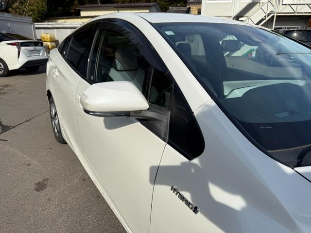 プリウス Ａ　保証１年　走行４．９万ｋ　ディーラー点検車　９インチＳＤナビ　Ｂｌｕｅｔｏｏｔｈ　ＴＶ　バックカメラ　ＥＴＣ　業者内装クリーニング　リチウムイオンＨＶ　ブリヂストン夏タイヤ　ドラレコ　関東仕入サビ無し（73枚目）