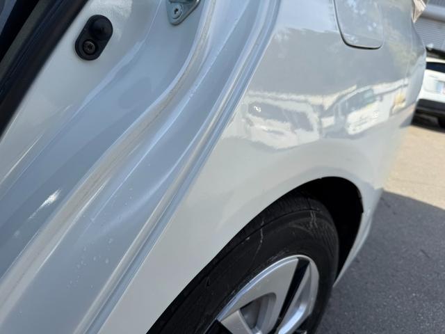 プリウス Ａ　保証１年　走行４．９万ｋ　ディーラー点検車　９インチＳＤナビ　Ｂｌｕｅｔｏｏｔｈ　ＴＶ　バックカメラ　ＥＴＣ　業者内装クリーニング　リチウムイオンＨＶ　ブリヂストン夏タイヤ　ドラレコ　関東仕入サビ無し（75枚目）