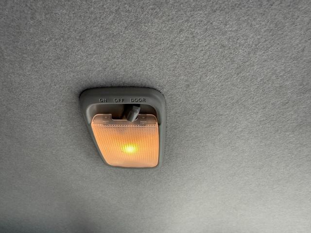 ピクシスエポック Ｇｆ　ＳＡ　保証１年　修復歴無し　４ＷＤ　走行５．２万キロ　ディーラー点検記録簿　ＳＤナビ　ＴＶ　Ｂｌｕｅｔｏｏｔｈ　バックカメラ　スマートキー　業者内装クリーニング　衝突安全装置　２０２３年製ダンロップ夏タイヤ（38枚目）