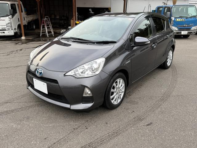 アクア Ｇ　保証１年　走行４．１万キロ　ＳＤナビ　Ｂｌｕｅｔｏｏｔｈ　フルセグＴＶ　バックカメラ　寒冷地仕様　ＥＴＣ　衝突安全装置　車両取説　業者内装クリーニング　キーレス　スペアキー　ブリヂストン夏タイヤ（3枚目）