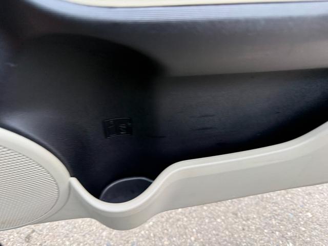 アクア Ｇ　保証１年　走行４．１万キロ　ＳＤナビ　Ｂｌｕｅｔｏｏｔｈ　フルセグＴＶ　バックカメラ　寒冷地仕様　ＥＴＣ　衝突安全装置　車両取説　業者内装クリーニング　キーレス　スペアキー　ブリヂストン夏タイヤ（32枚目）