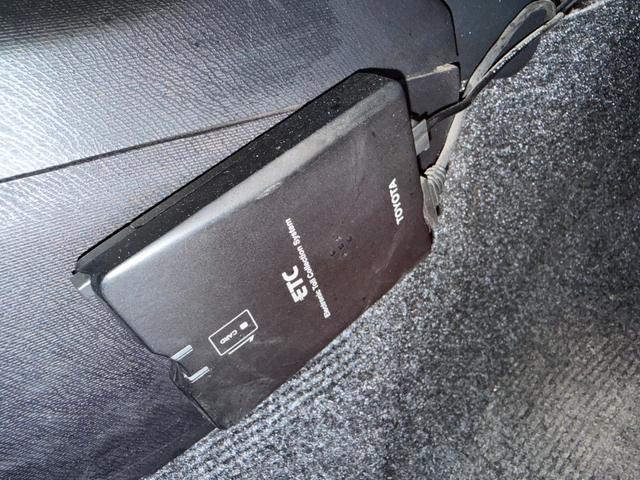 アクア Ｇ　保証１年　走行４．１万キロ　ＳＤナビ　Ｂｌｕｅｔｏｏｔｈ　フルセグＴＶ　バックカメラ　寒冷地仕様　ＥＴＣ　衝突安全装置　車両取説　業者内装クリーニング　キーレス　スペアキー　ブリヂストン夏タイヤ（33枚目）