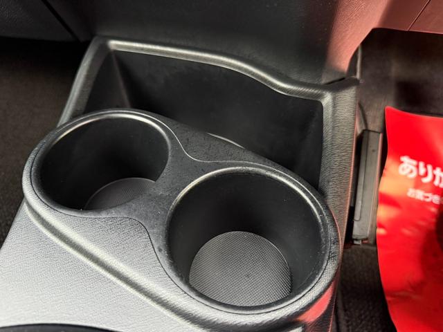 アクア Ｇ　保証１年　走行４．１万キロ　ＳＤナビ　Ｂｌｕｅｔｏｏｔｈ　フルセグＴＶ　バックカメラ　寒冷地仕様　ＥＴＣ　衝突安全装置　車両取説　業者内装クリーニング　キーレス　スペアキー　ブリヂストン夏タイヤ（35枚目）