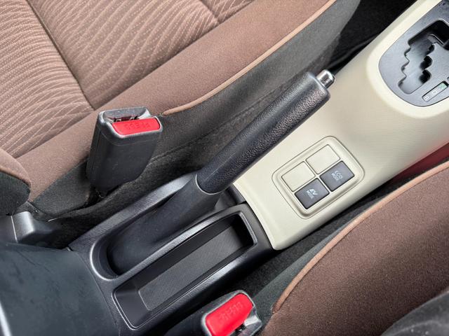 アクア Ｇ　保証１年　走行４．１万キロ　ＳＤナビ　Ｂｌｕｅｔｏｏｔｈ　フルセグＴＶ　バックカメラ　寒冷地仕様　ＥＴＣ　衝突安全装置　車両取説　業者内装クリーニング　キーレス　スペアキー　ブリヂストン夏タイヤ（36枚目）