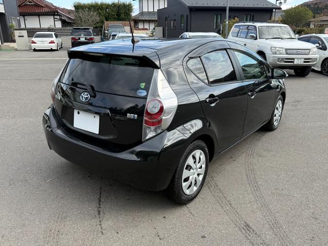 アクア Ｇ　保証１年　修復歴無し　走行８．９万ｋ　ディーラー点検車　ＳＤナビ　Ｂｌｕｅｔｏｏｔｈ　ワンセグＴＶ　バックカメラ　シートヒーター　ＥＴＣ　車両取説　業者内装クリーニング　キーレス　ダンロップ夏タイヤ（11枚目）