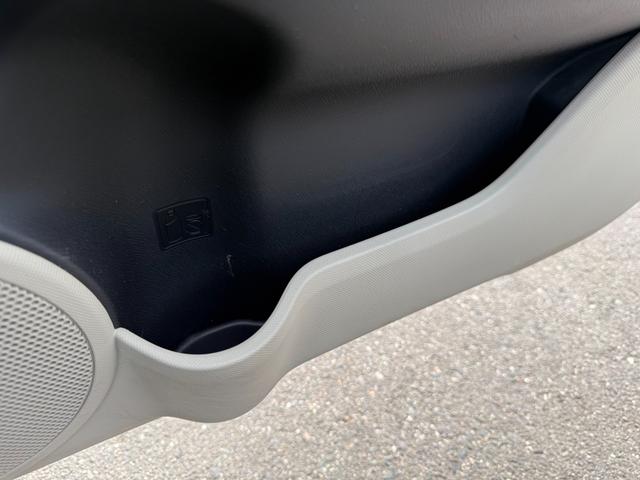 アクア Ｇ　保証１年　修復歴無し　走行８．９万ｋ　ディーラー点検車　ＳＤナビ　Ｂｌｕｅｔｏｏｔｈ　ワンセグＴＶ　バックカメラ　シートヒーター　ＥＴＣ　車両取説　業者内装クリーニング　キーレス　ダンロップ夏タイヤ（32枚目）