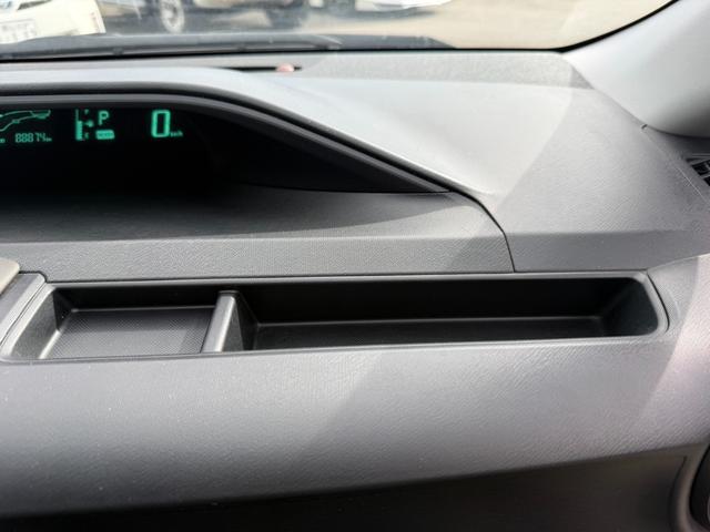 アクア Ｇ　保証１年　修復歴無し　走行８．９万ｋ　ディーラー点検車　ＳＤナビ　Ｂｌｕｅｔｏｏｔｈ　ワンセグＴＶ　バックカメラ　シートヒーター　ＥＴＣ　車両取説　業者内装クリーニング　キーレス　ダンロップ夏タイヤ（33枚目）